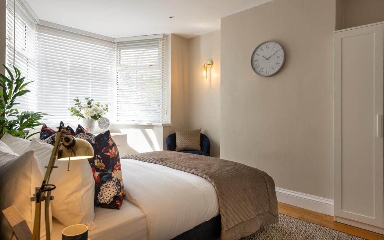 Large Luxury Solihull House - The Residence - Close To Nec - Sleeps 9 Eksteriør billede