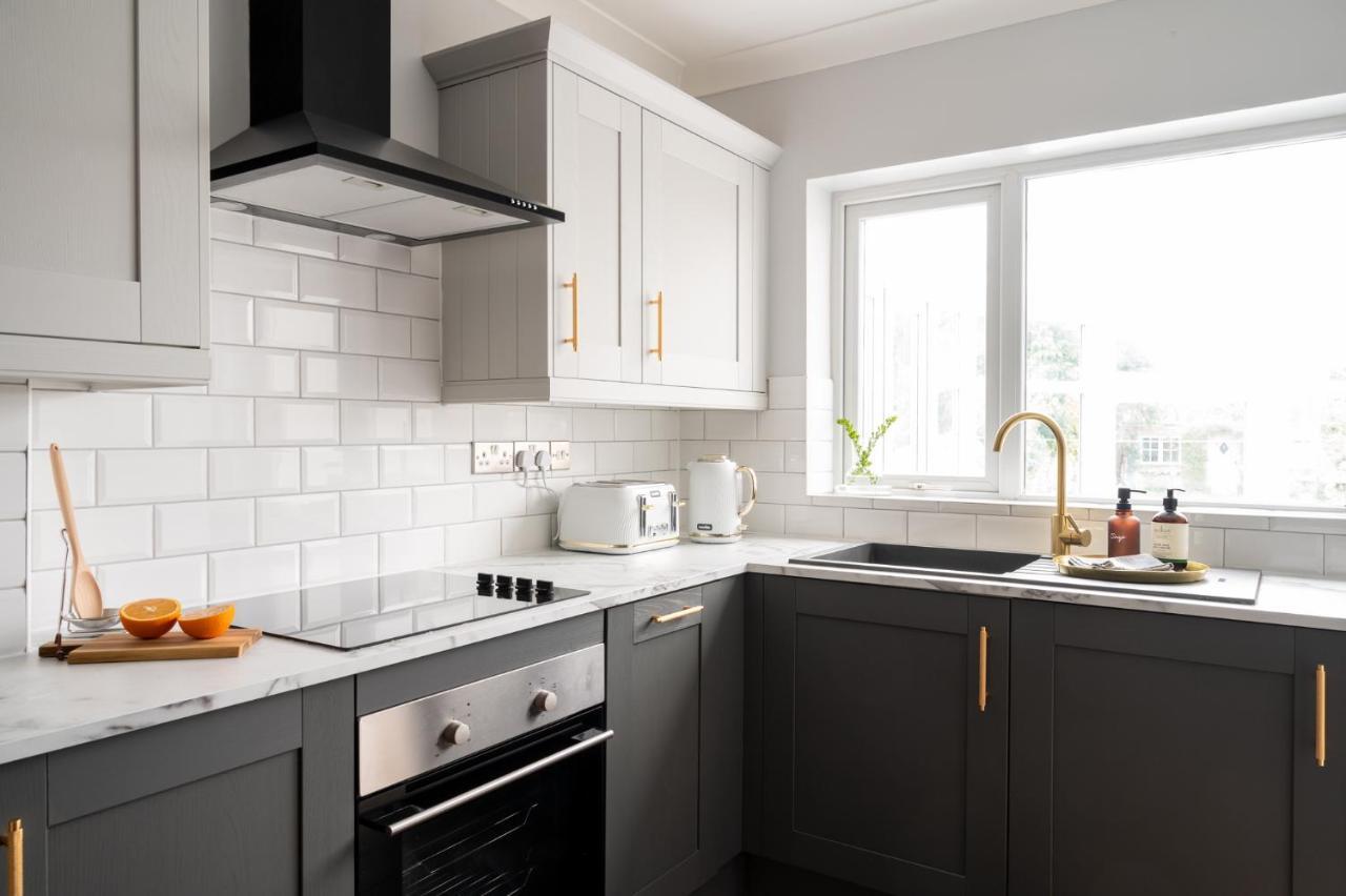 Large Luxury Solihull House - The Residence - Close To Nec - Sleeps 9 Eksteriør billede